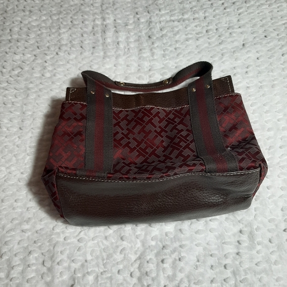 Tommy Hilfiger Handbag Purse - Picture 2 of 3